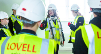 P 241106 A410288 N2 webview