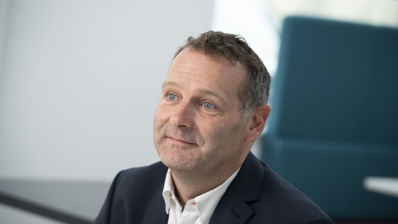 S 200506 David Gough Commercial Dir MD S N9 medium