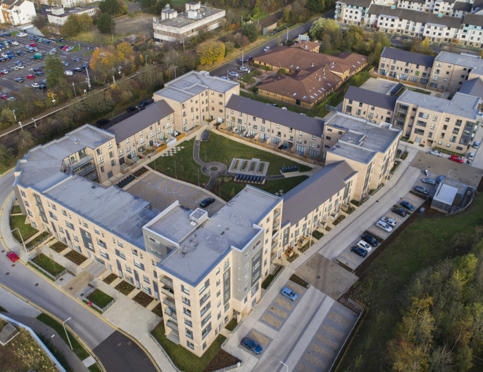 R 200522 Wester Hailes N33 medium 2