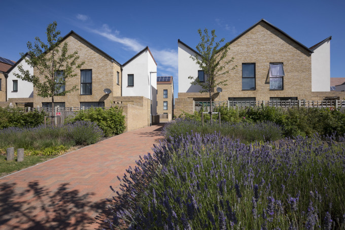 L486080 July2017 N7 medium