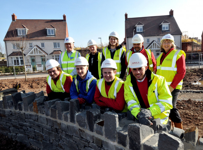 461108 Apprentice week medium