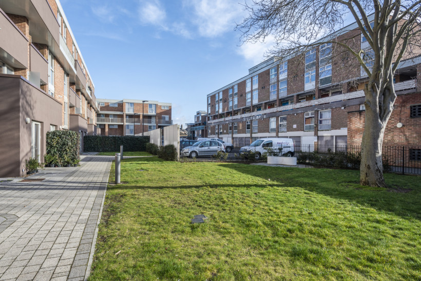 Hillington Square, a major refurbishment of 229 flats in King's Lynn