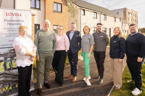 Lovell brings neighbours together in South Queensferry for Scottish Housing Day 